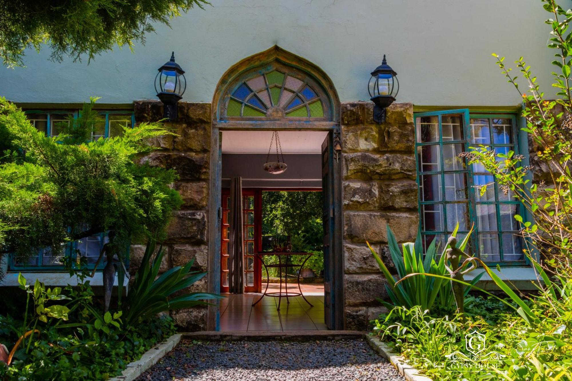 Gypsy Guest House Clarens Bagian luar foto