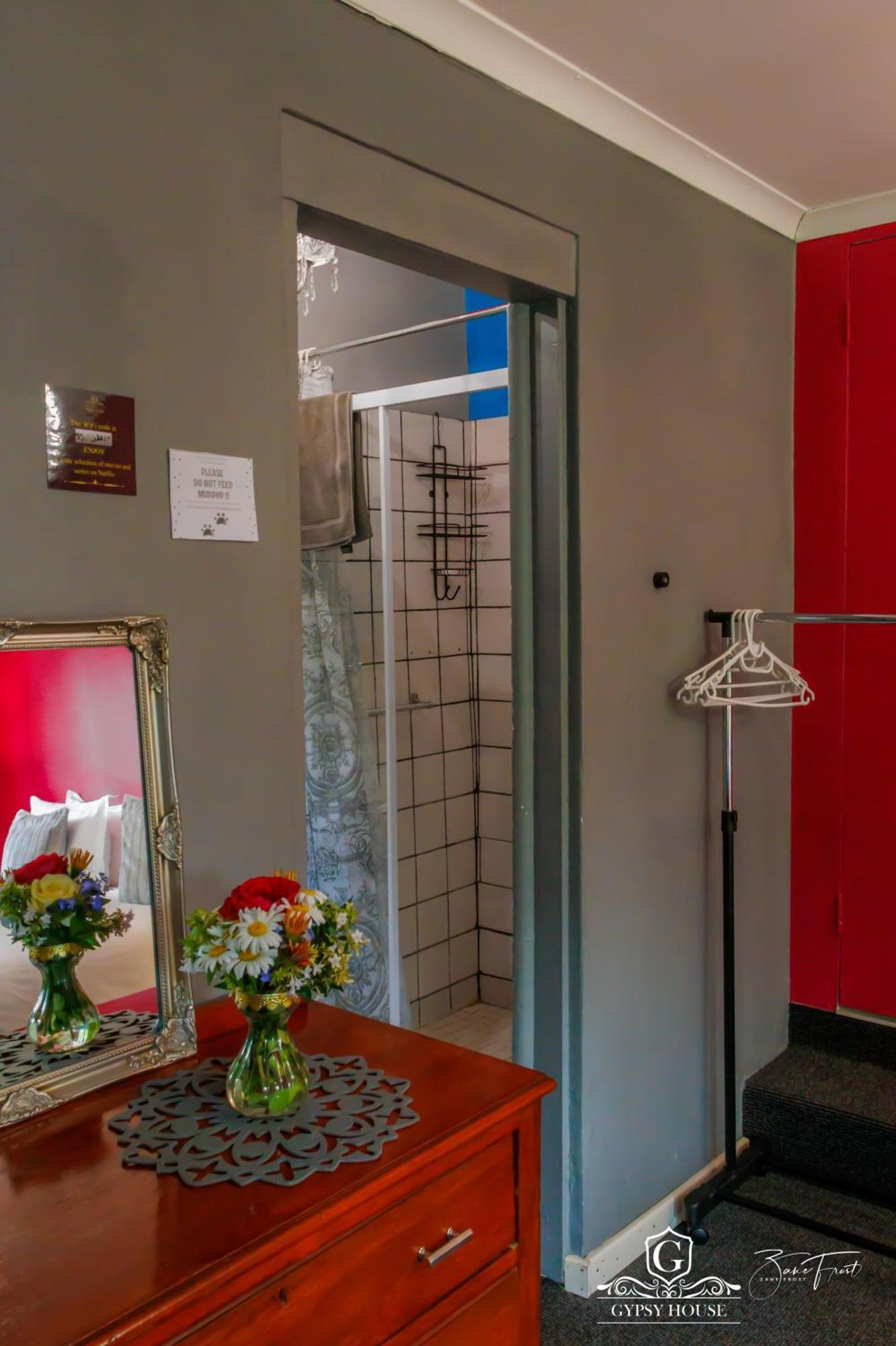 Gypsy Guest House Clarens Ruang foto